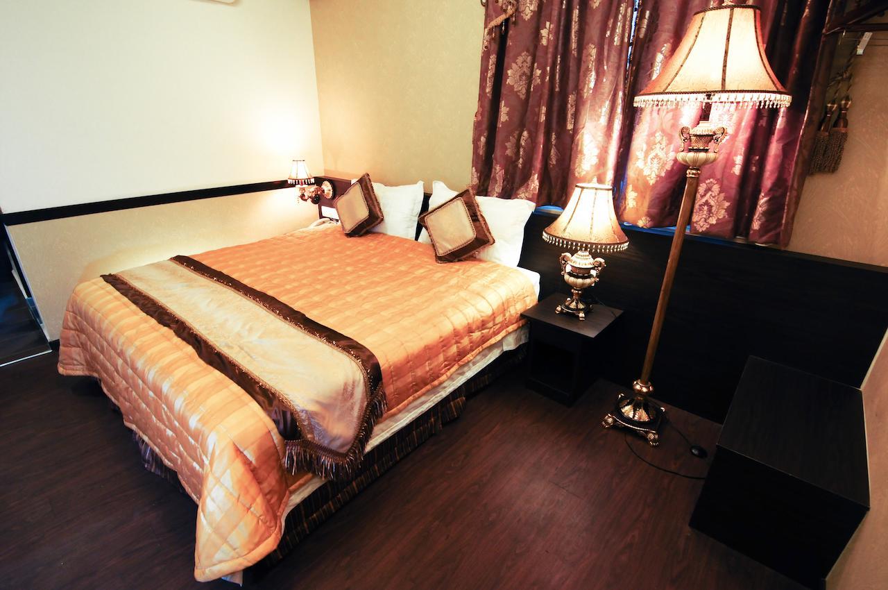 K Garden Hotel Parit Buntar Esterno foto