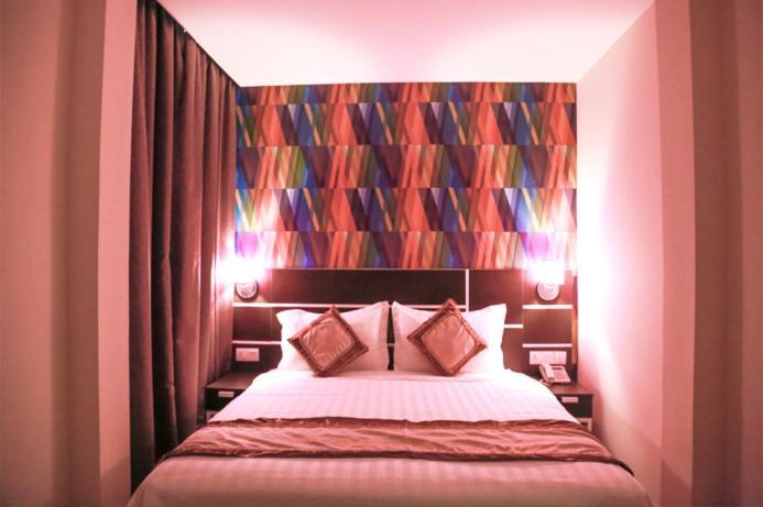 K Garden Hotel Parit Buntar Esterno foto